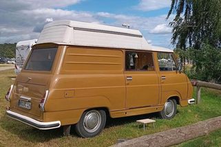 Nostalgie na druhou: K mání je obytná Škoda 1203 v dokonalém stavu - Garáž.cz